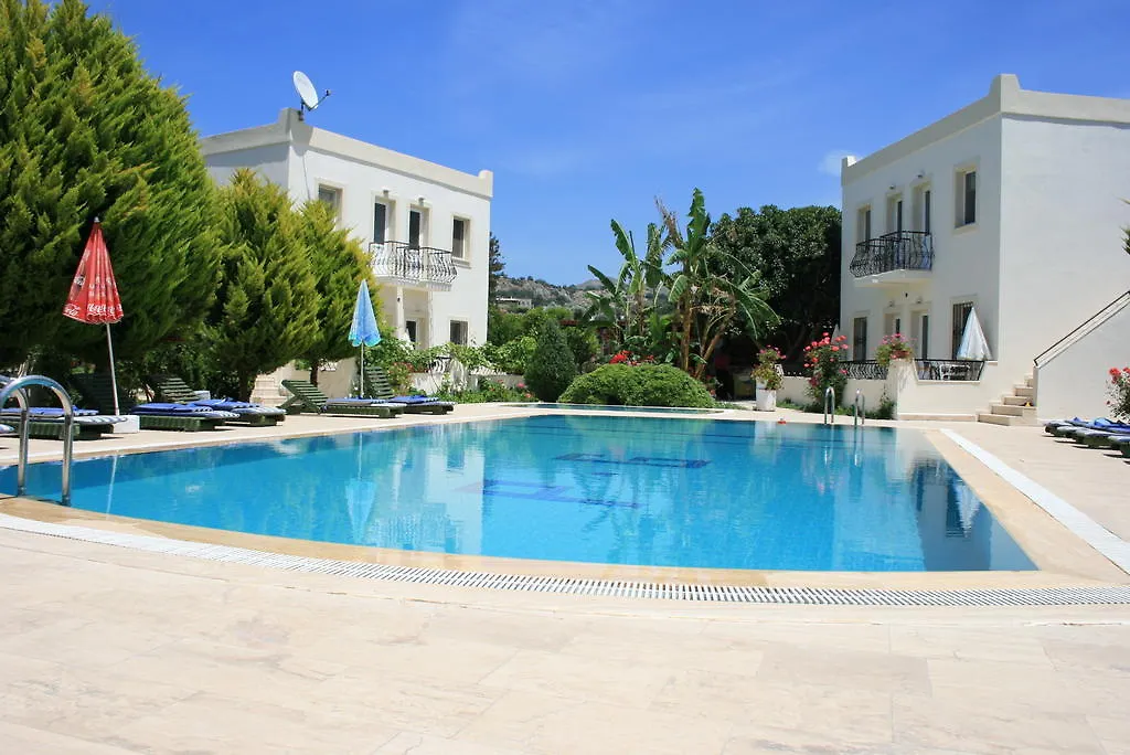 Paradise Garden Gumusluk Evleri Aparthotel