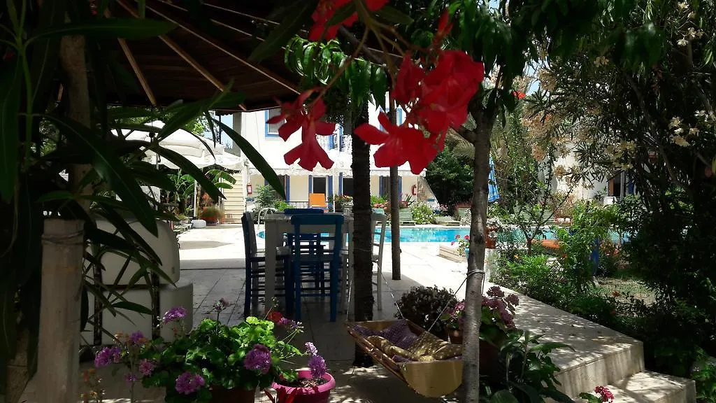 Paradise Garden Gumusluk Evleri Aparthotel 3*,