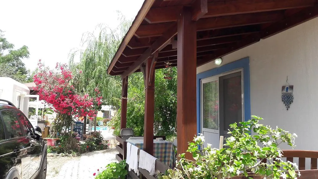 Paradise Garden Gumusluk Evleri Aparthotel