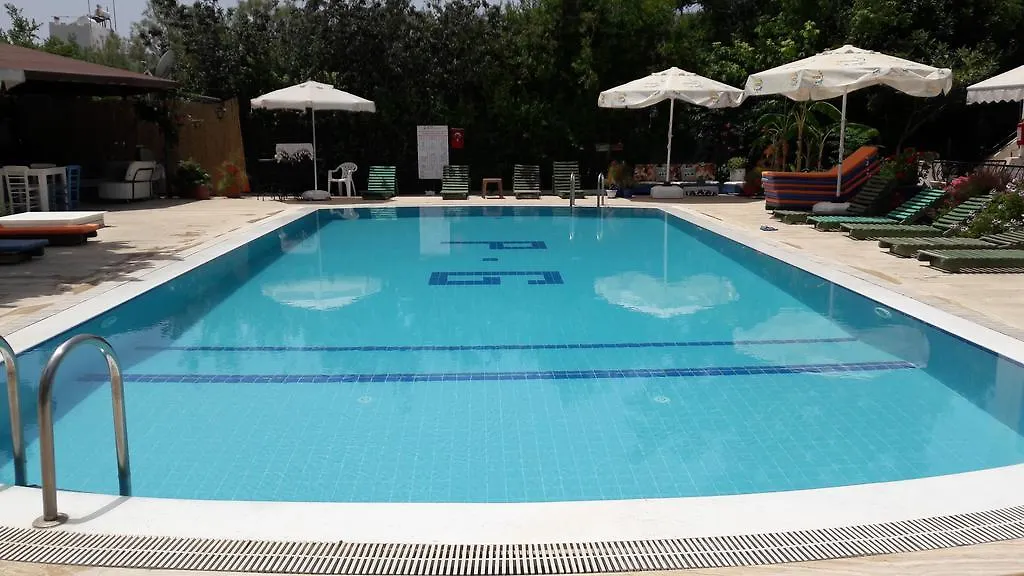 Paradise Garden Gumusluk Evleri Aparthotel