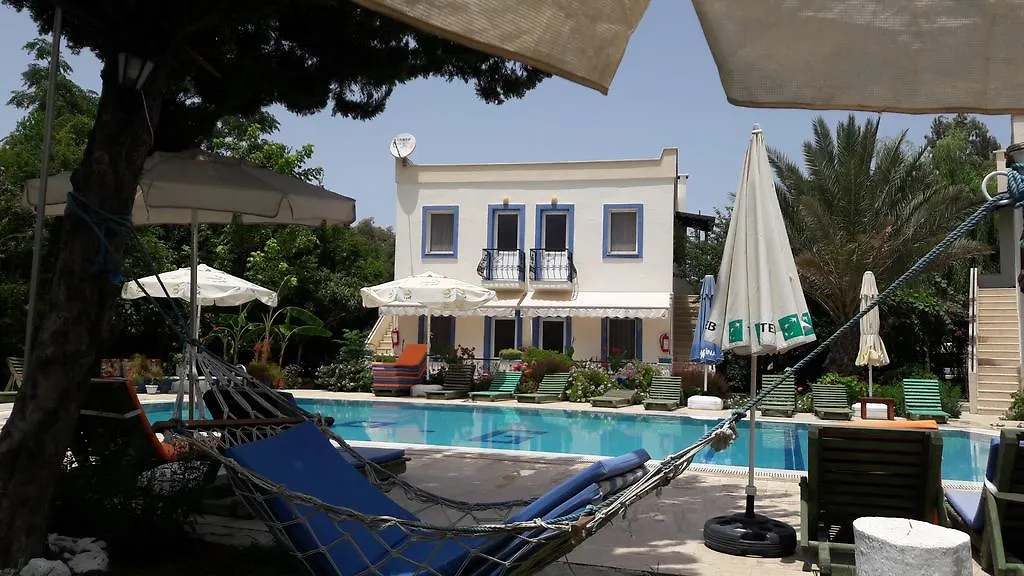 Paradise Garden Gumusluk Evleri Aparthotel