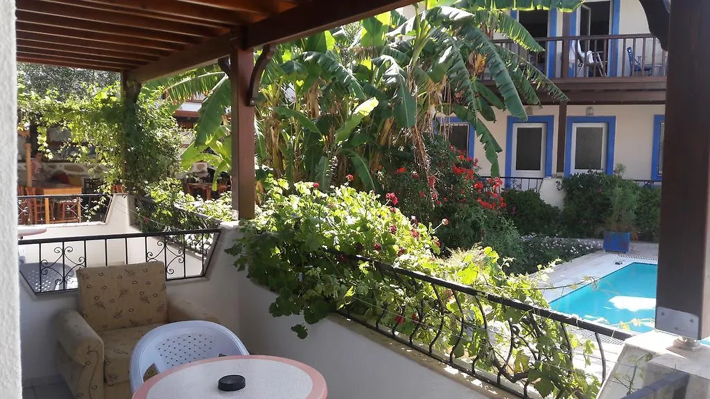 Paradise Garden Gumusluk Evleri Aparthotel