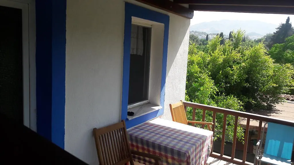 Paradise Garden Gumusluk Evleri Aparthotel